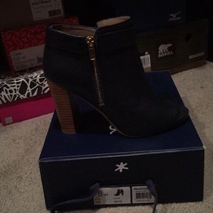 Splendid Navy peep toe bootie.